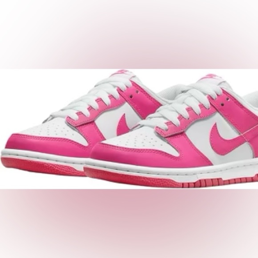 Nike Dunk Low GS Laser Fuchsia size 4y